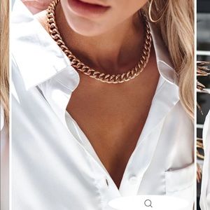 SOLD OUT NWT Vici Mica Chain Choker Necklace